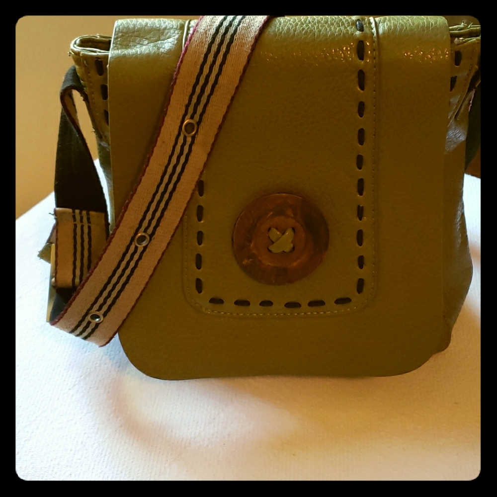 Womens vegan crossbody